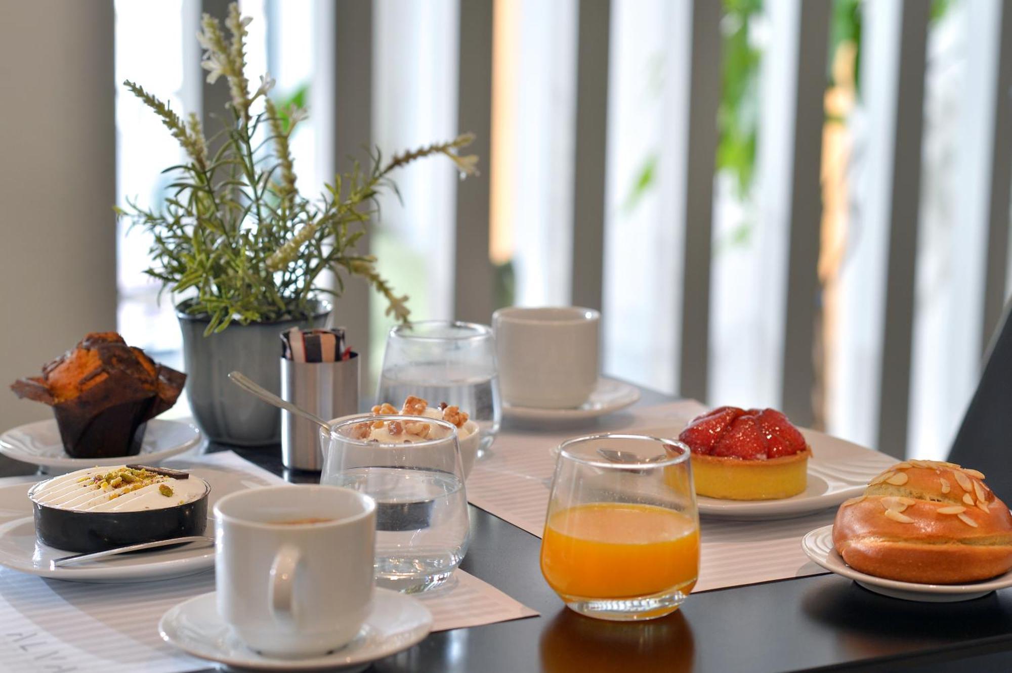 Alva Athens Hotel ภายนอก รูปภาพ