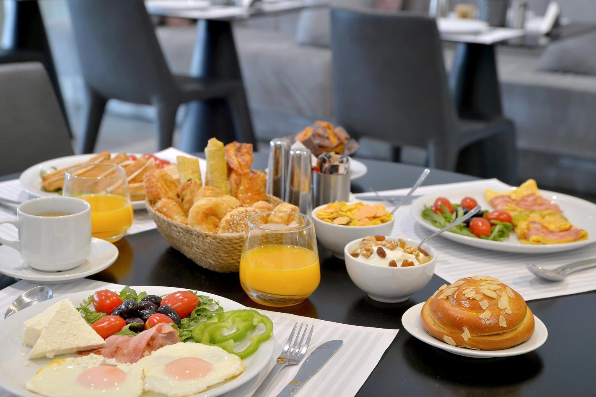 Alva Athens Hotel ภายนอก รูปภาพ